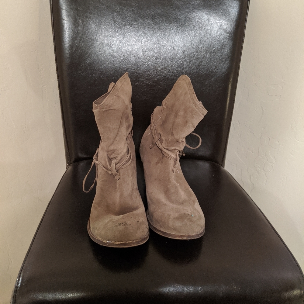 Suede tan ankle boots